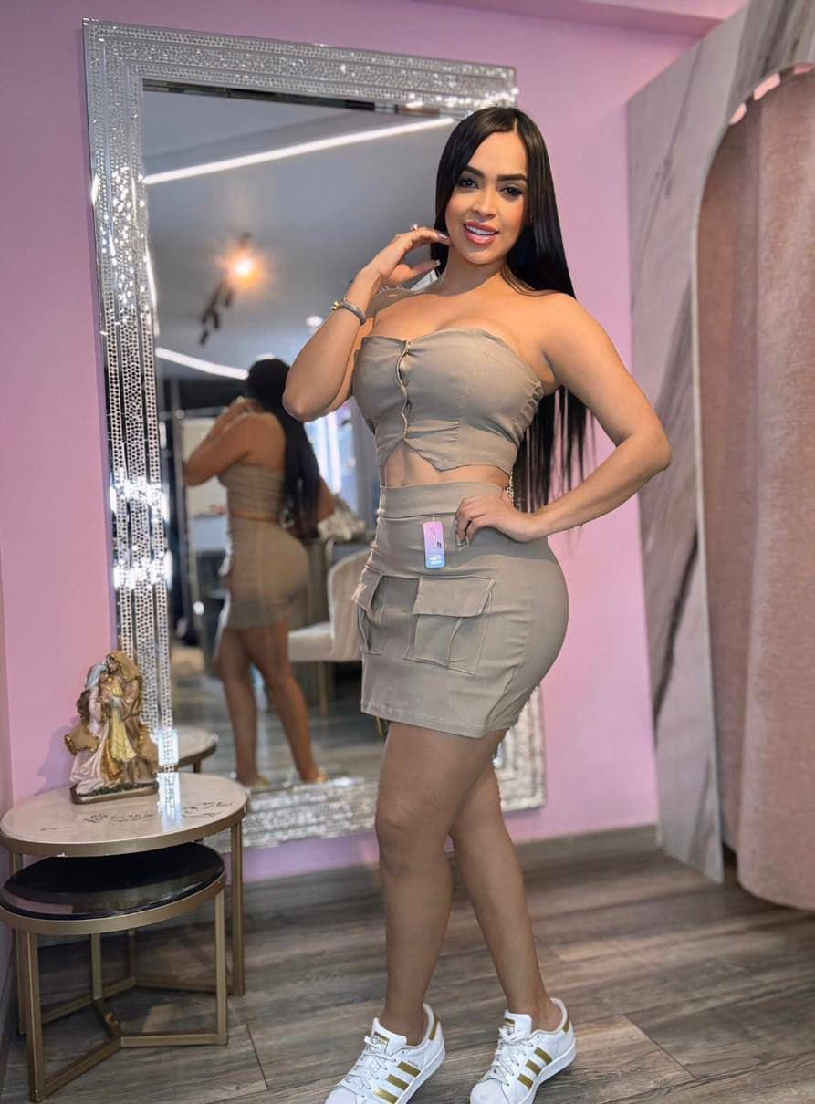 Conjunto falda short y blusa