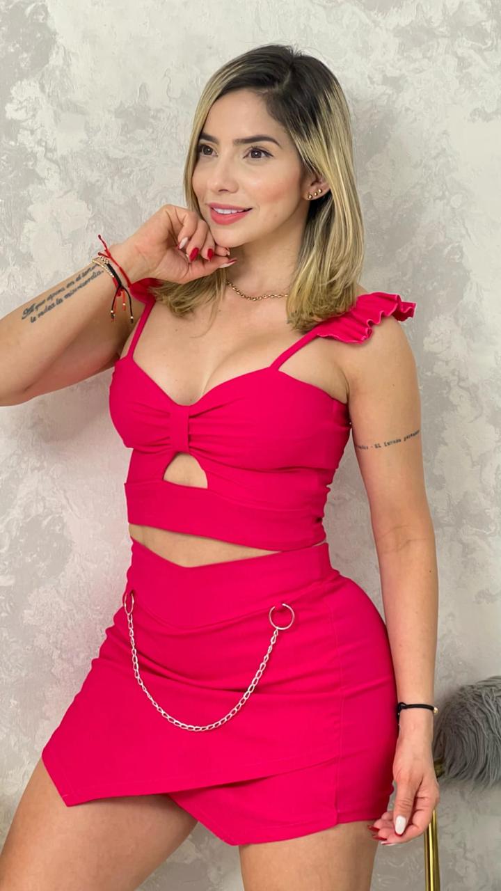 CONJUNTO BLUSA FALDA SHORT