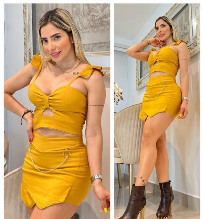 CONJUNTO BLUSA FALDA SHORT